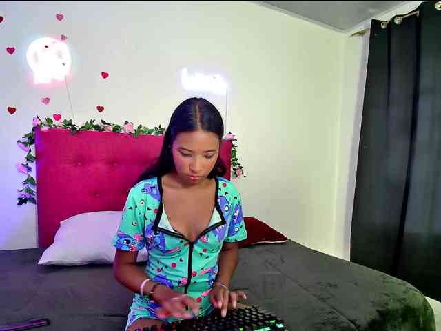 Ellie-Cute7 webcam