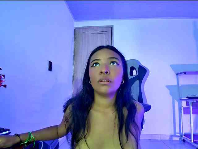 Ellie-Cute7 webcam