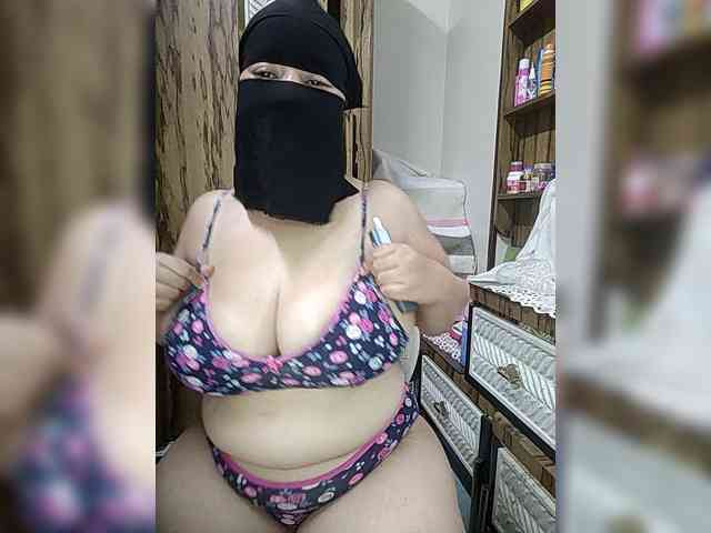 malikaaaa Live Webcam on BongaCams