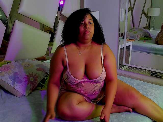 PhyllisDunbar's BongaCams show and profile