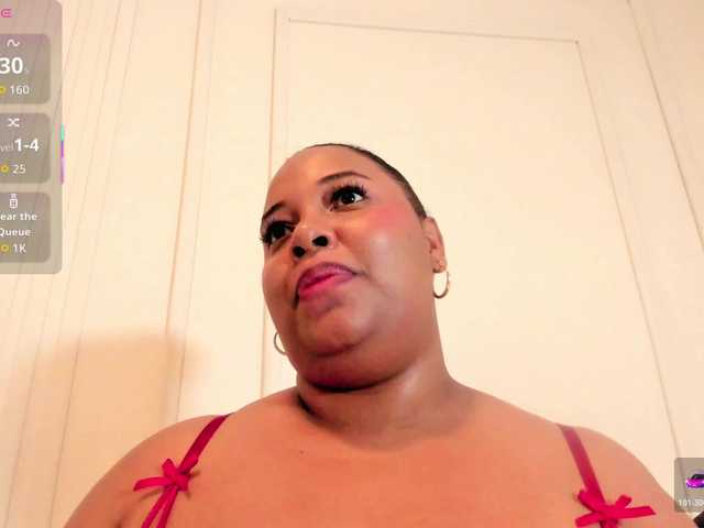 PhyllisDunbar live cam on BongaCams