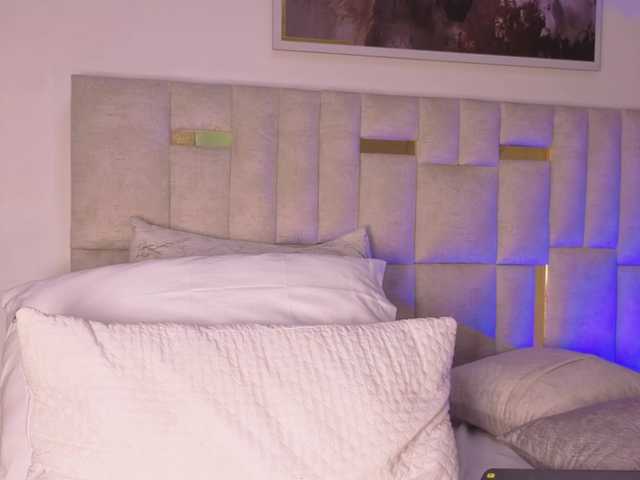Slutty-Sucker live cam on BongaCams