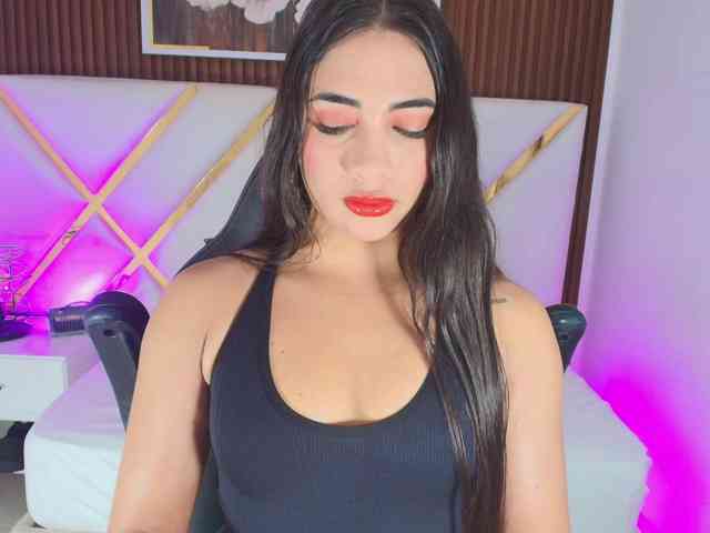 Slutty-Sucker webcam