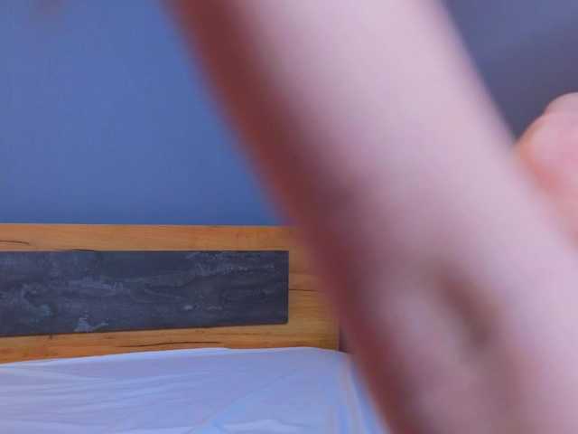 sarah-luvu's BongaCams show and profile