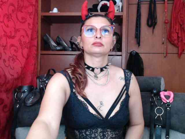 sachaclinford webcam