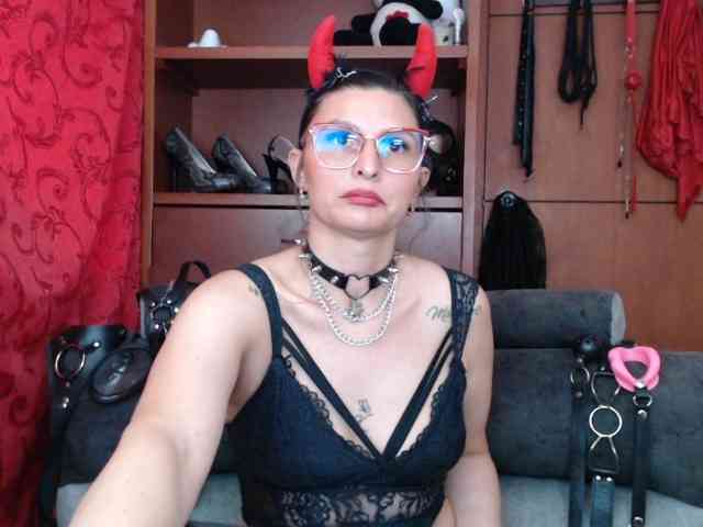 sachaclinford webcam