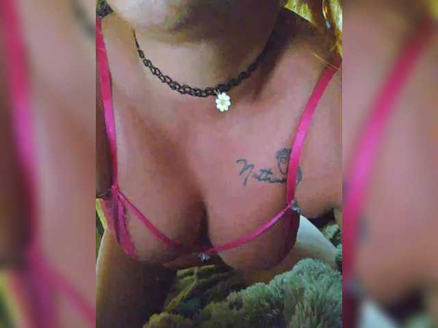 VelvetMaskDuo live cam on BongaCams
