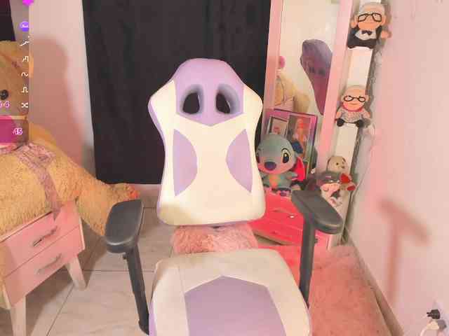 ashleyy-art11 webcam
