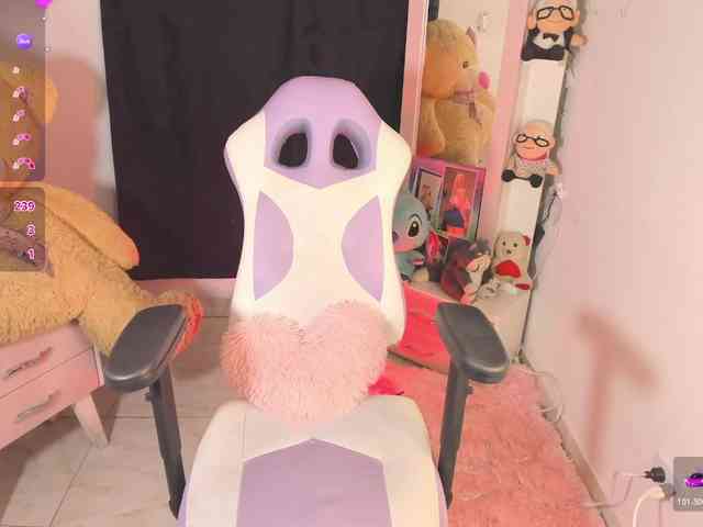 ashleyy-art11 webcam