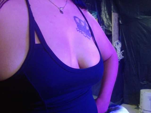 Megan-foxyx1 live cam on BongaCams
