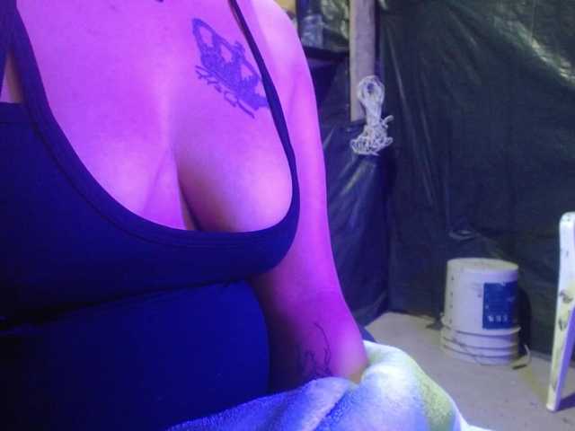 Megan-foxyx1 live cam on BongaCams