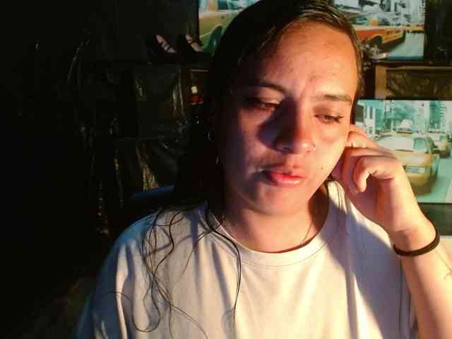 Megan-foxyx1 webcam