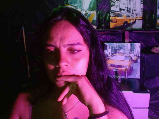 Megan-foxyx1 webcam