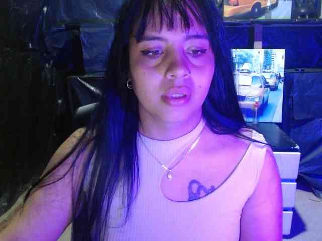Megan-foxyx1 webcam