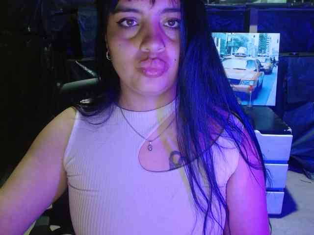 Megan-foxyx1 webcam