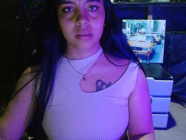 Megan-foxyx1 webcam