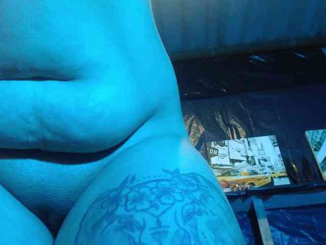 Megan-foxyx1 webcam