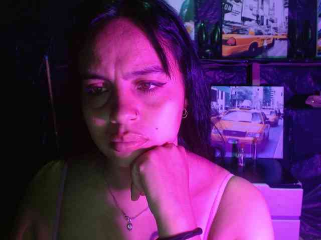 Megan-foxyx1 webcam