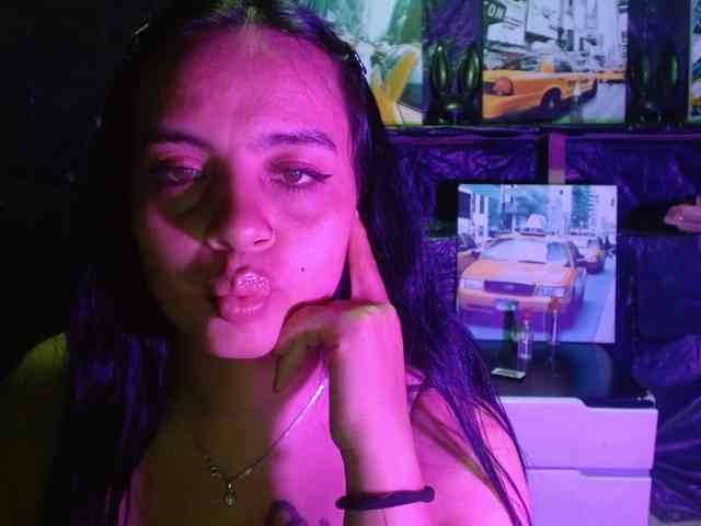 Megan-foxyx1 webcam