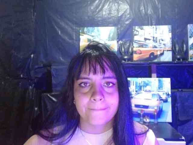 Megan-foxyx1 webcam