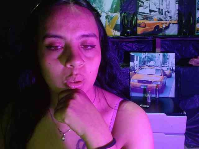 Megan-foxyx1 webcam