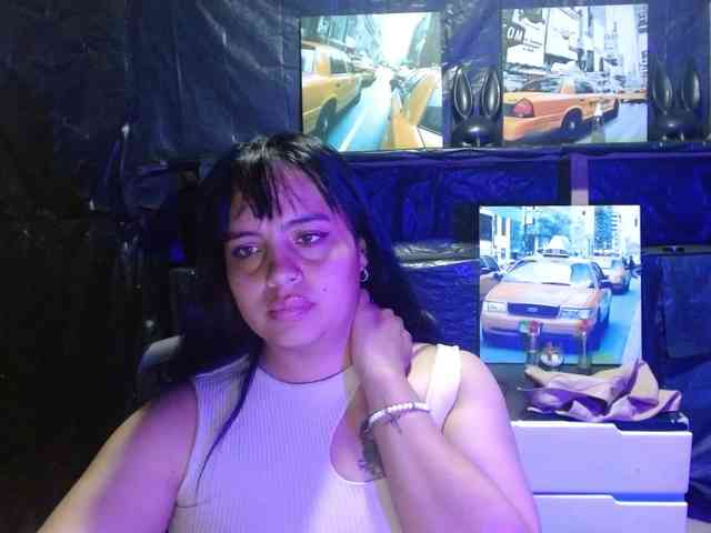 Megan-foxyx1 webcam
