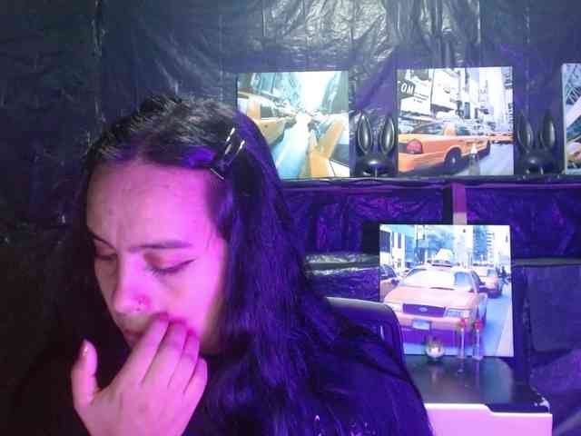 Megan-foxyx1 webcam