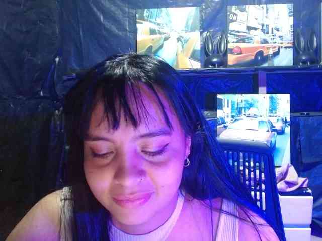Megan-foxyx1 webcam