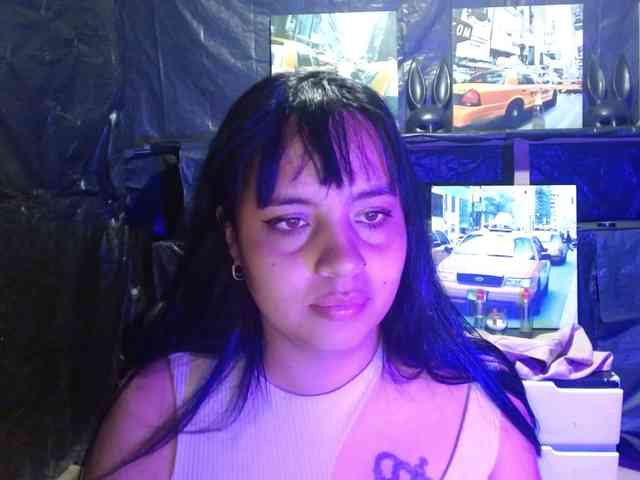Megan-foxyx1 webcam