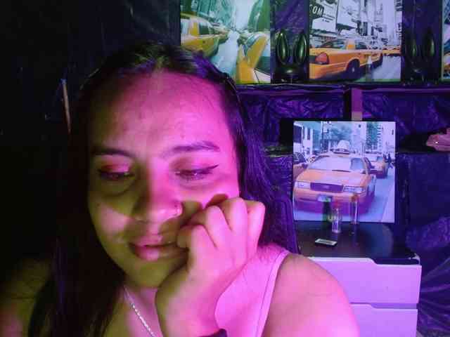 Megan-foxyx1 webcam