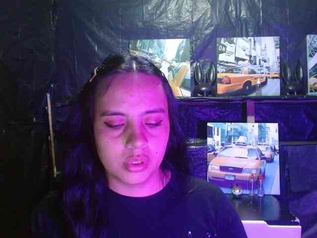 Megan-foxyx1 webcam
