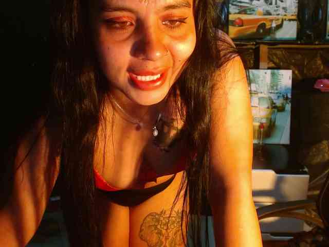 Megan-foxyx1 webcam