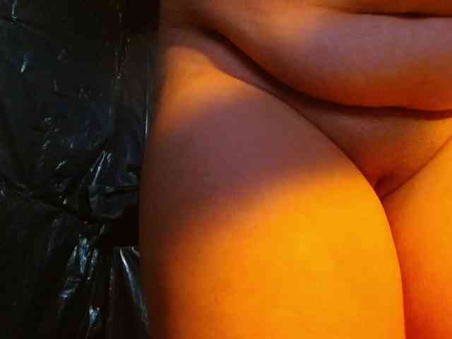 Megan-foxyx1 webcam