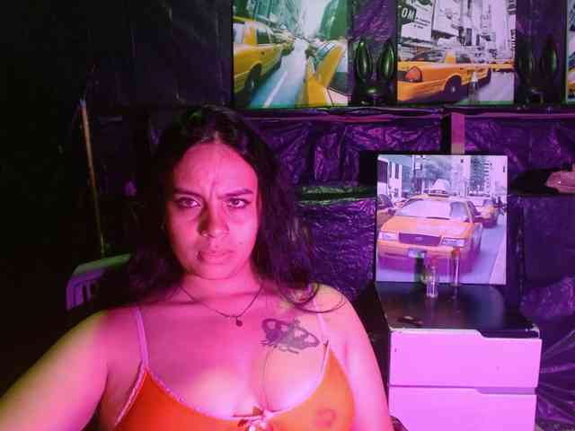 Megan-foxyx1 webcam