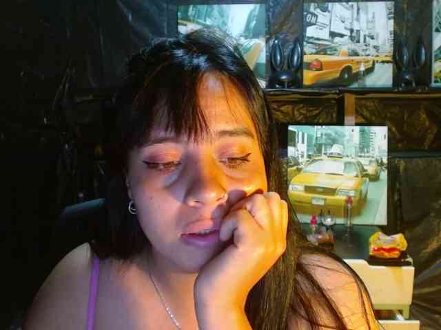 Megan-foxyx1 webcam