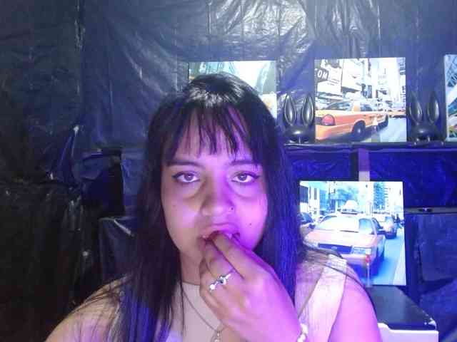 Megan-foxyx1 webcam