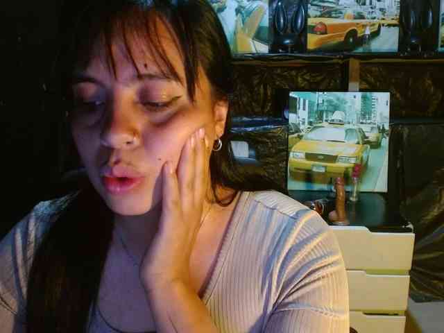 Megan-foxyx1 webcam