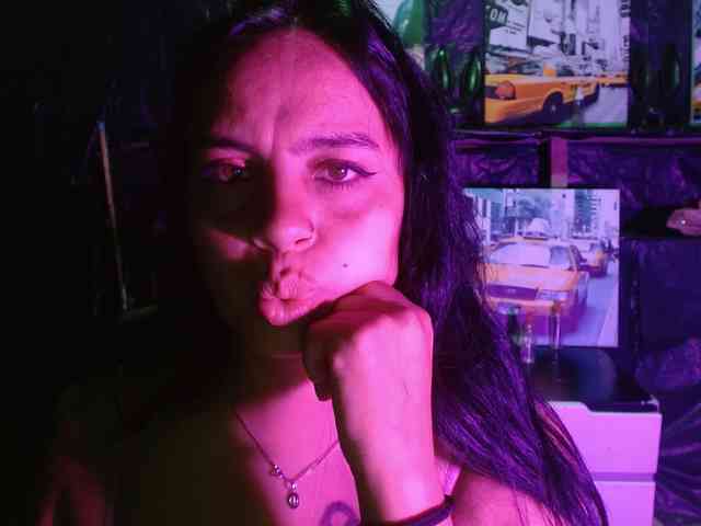 Megan-foxyx1 webcam