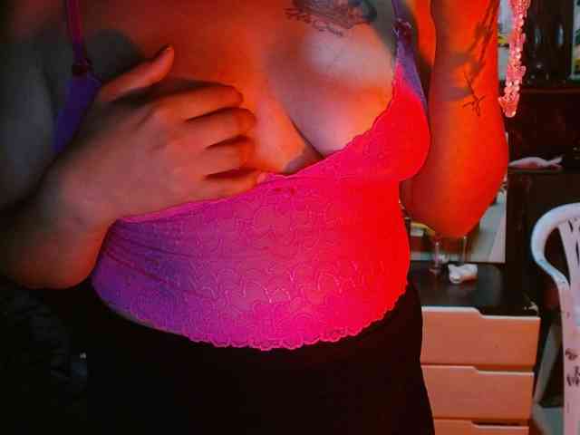 Megan-foxyx1 webcam