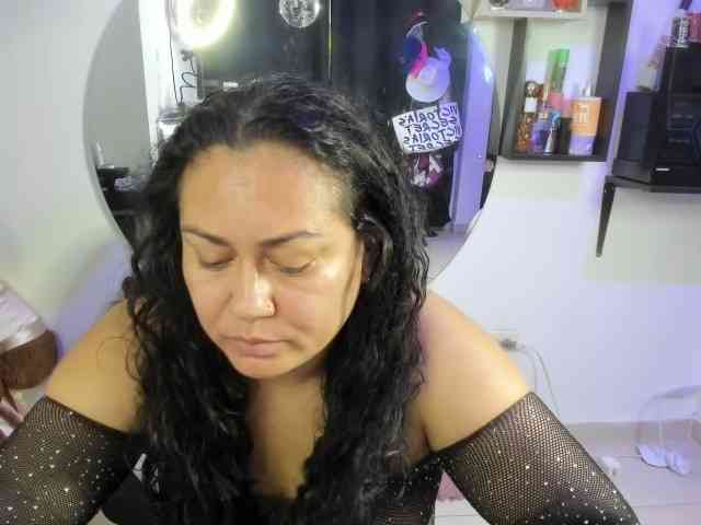 AliceFox-Purple webcam