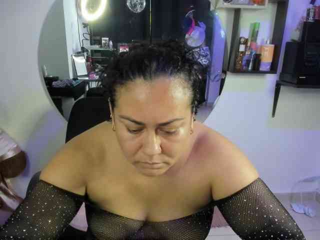 AliceFox-Purple webcam