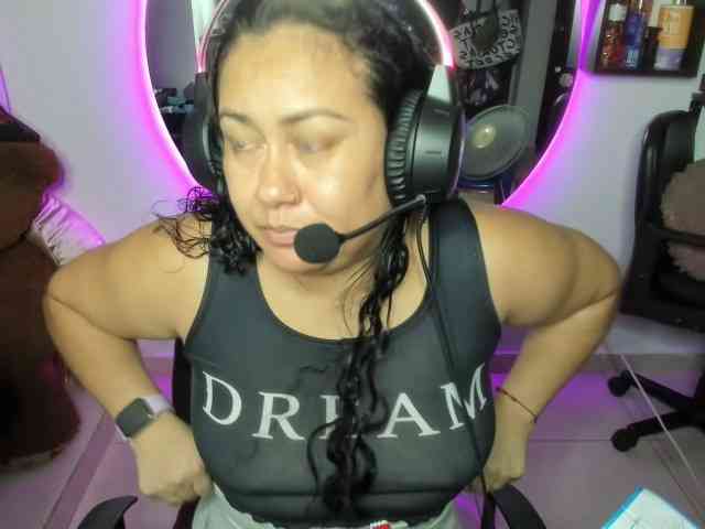 AliceFox-Purple webcam