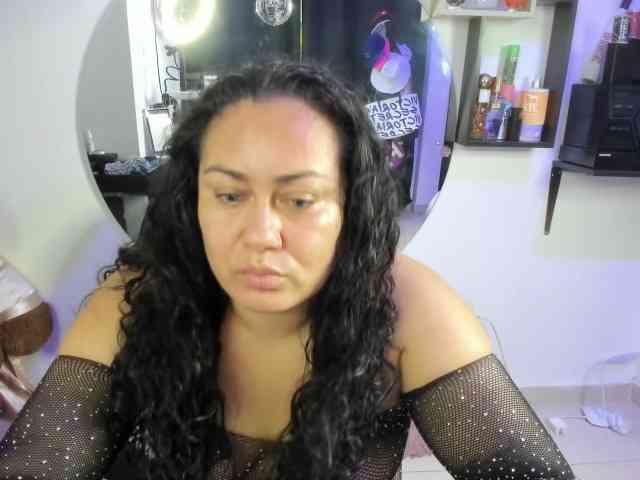 AliceFox-Purple webcam