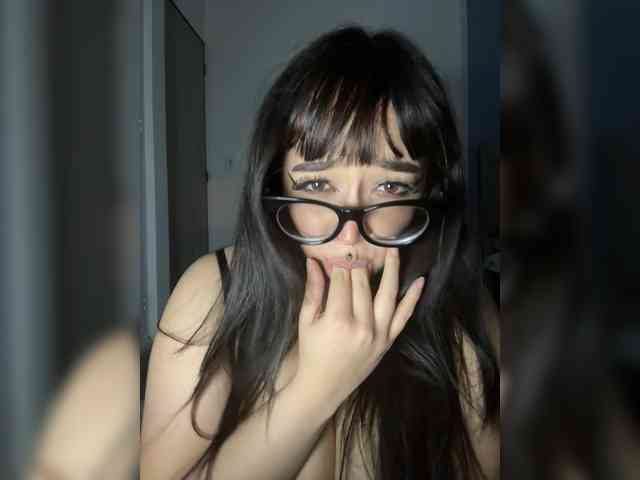 DarkVelvetMuse webcam