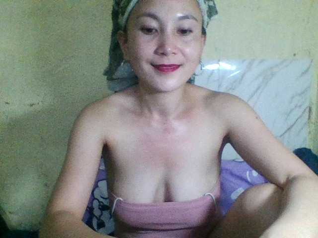 Stephanie215 live cam on BongaCams