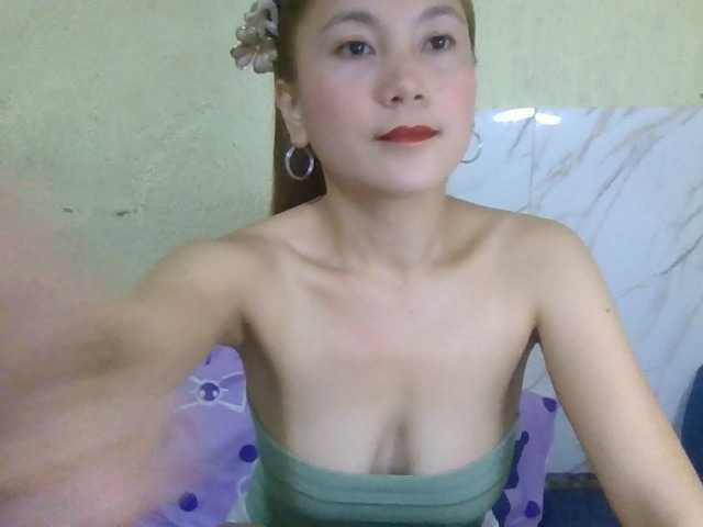 Stephanie215 live cam on BongaCams