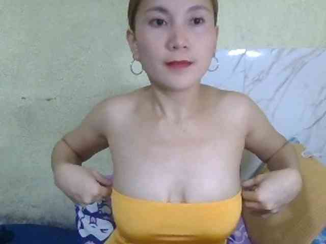 Stephanie215 webcam