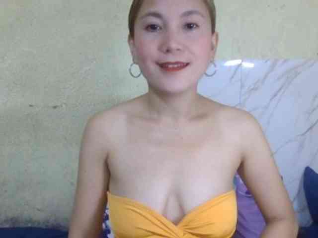 Stephanie215 webcam
