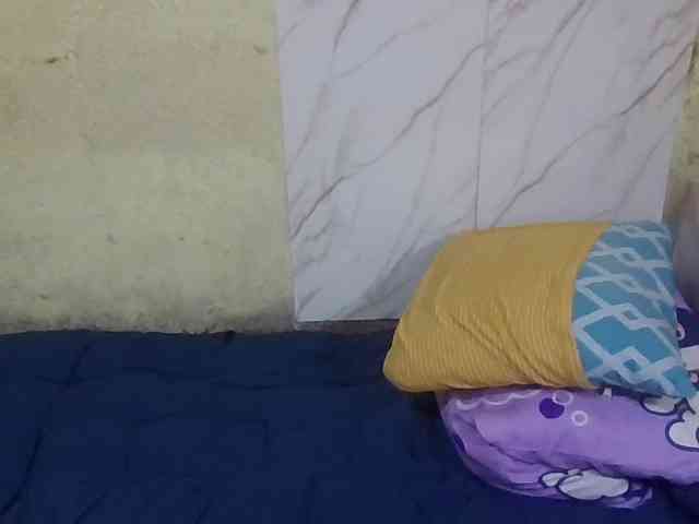 Stephanie215 webcam