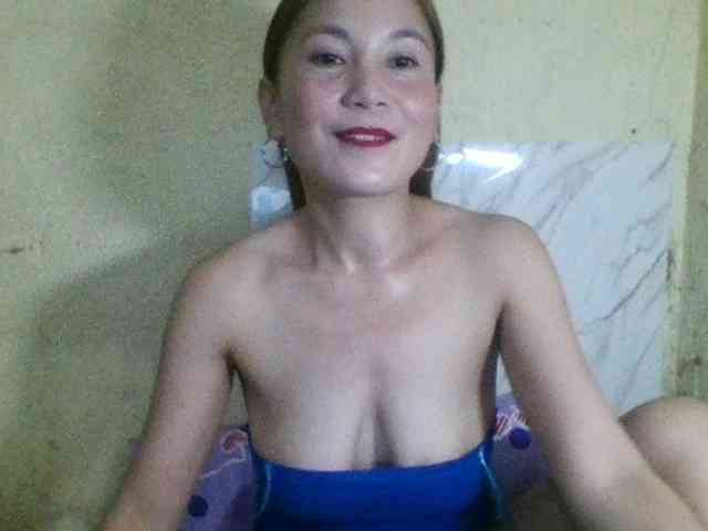 Model: Stephanie215